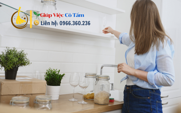 Sắp xếp tủ bếp ngăn nắp cho căn hộ nhỏ không thành vấn đề.