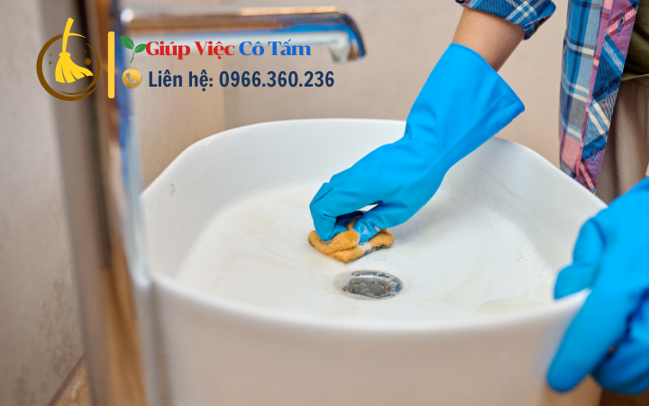 Dễ dàng thực hiện mẹo cọ bồn rửa mặt tuyệt hảo.