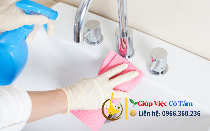 Mẹo cọ bồn rửa mặt cho nhà bếp luôn sạch sẽ.