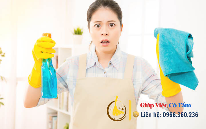 Tìm hiểu bí quyết lau kính không vết hiệu quả nhất.